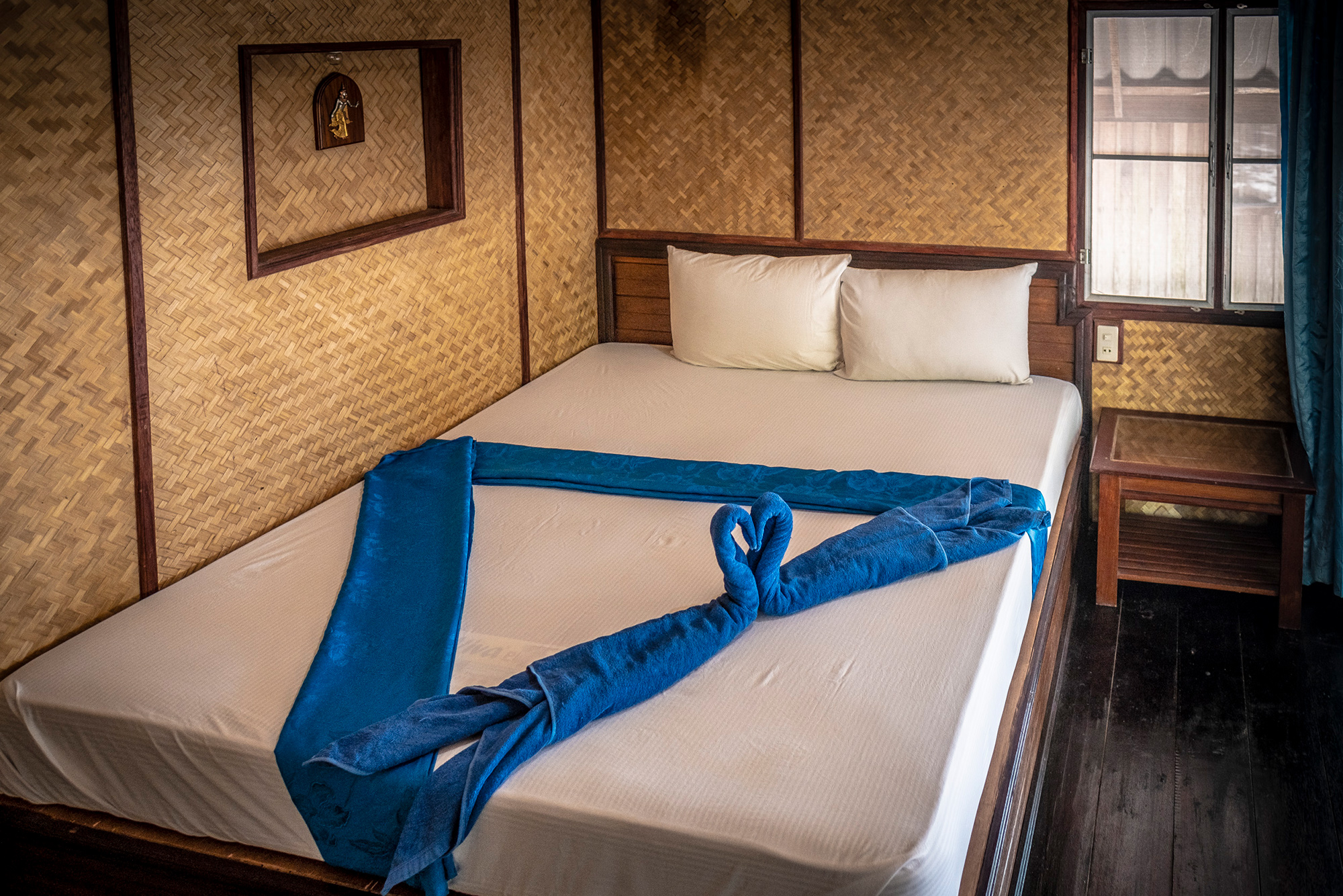 GBH-KING-SIZE-BED.jpg